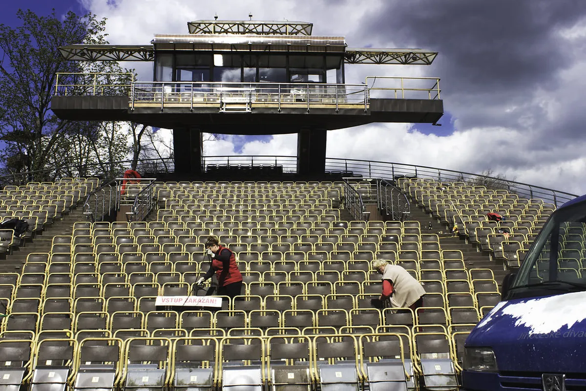 Castle Garden and Revolving Theatre: 10 Best Things to Do