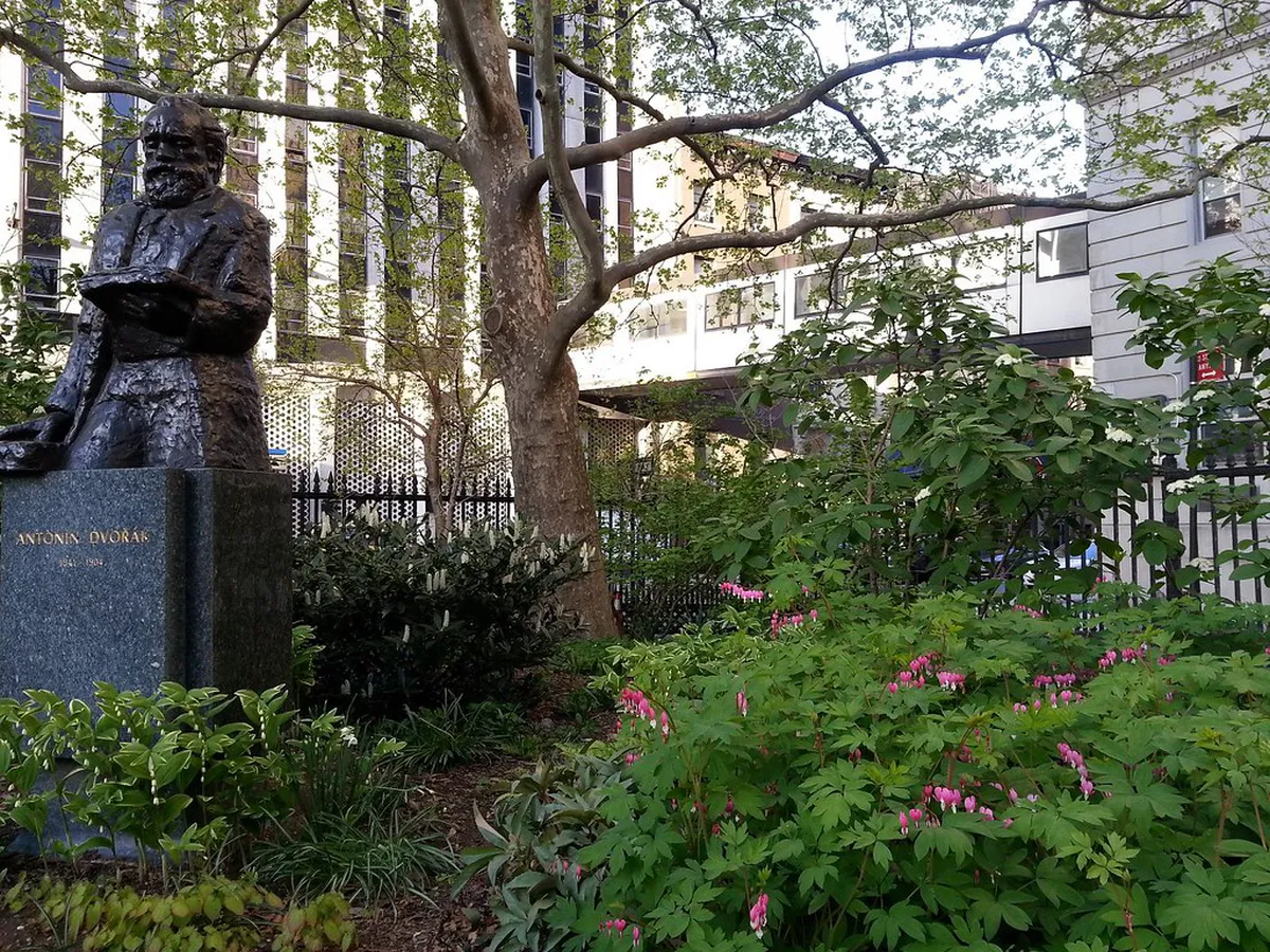 12 Best Things to Do Near Dvořák Park and Gardens