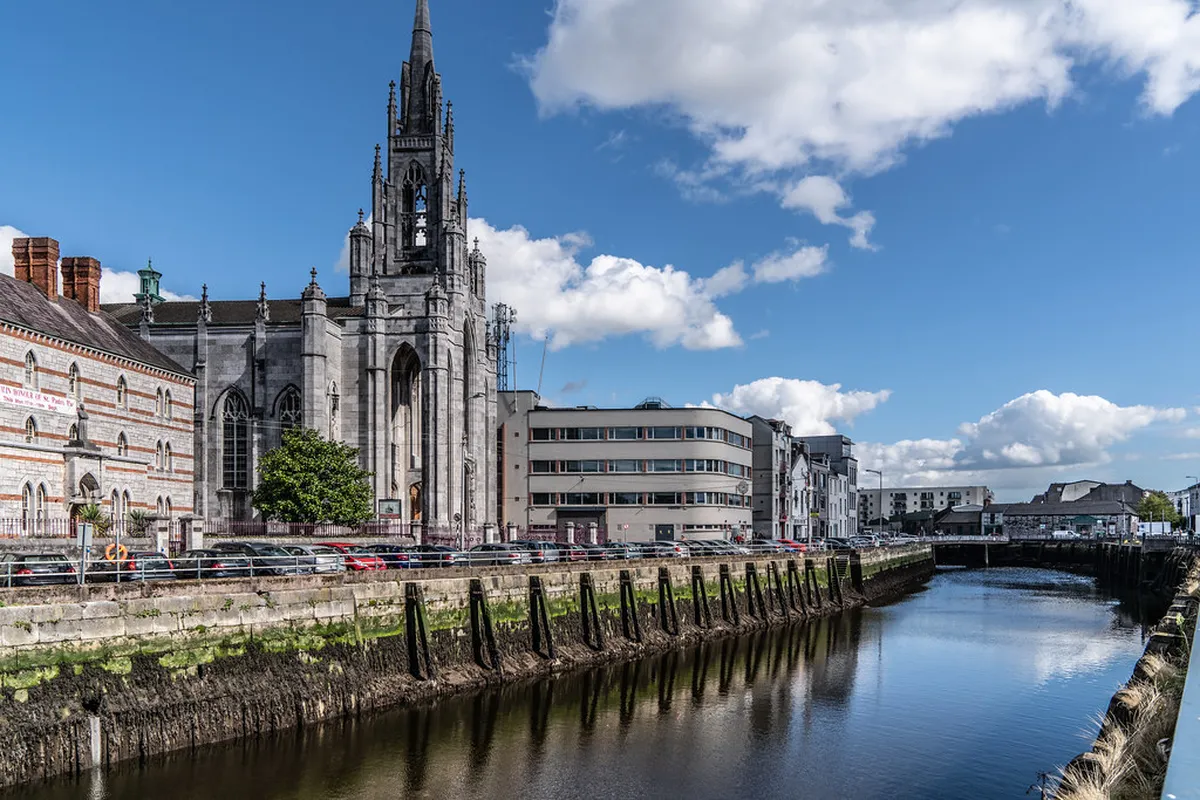 12 Best Charles Bridge Statues and Towers to See